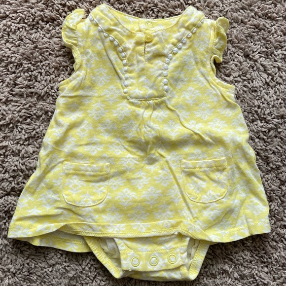 Carter’s Set of 2 Sunsuit/Dress Onesie Outfits - Picture 2 of 6